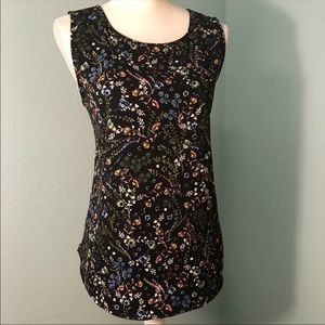 DR2 Daniel Rainn Floral on Black Top